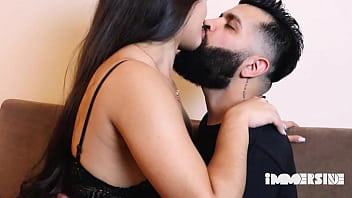 Porno cu un barbos si iubita lui ce ii place dragostea