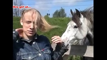 Prinsa goala in baie de tatal vitreg excitat la maxim