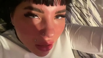 Pizda ei dulce si primitoare te face sa o futi zi de zi xxl bruneta cu acid in buze