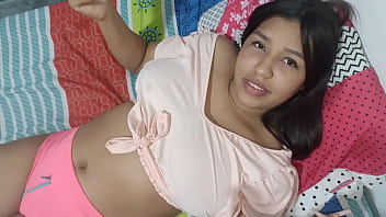 O ia foarte usor la pula pe aceasta fata care are multiple orgasme