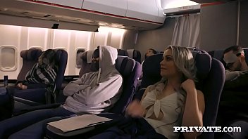 Urmărind-o în această peliculă xxx, veți trăi plăcerea erotică la apogeu filme porno