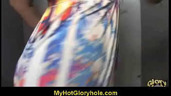 Futai erotic cu doi barbati care fut in draci o fata buna de pula