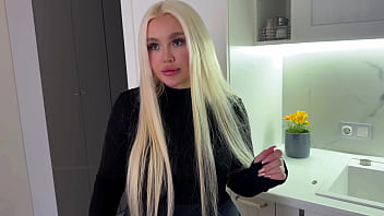 Romanca creata suge pula si ii ramane sperma in gura sex cu blonde pitipoance