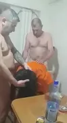 Romanca fututa de doi barbati la bucatarie