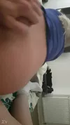 Milfa blonda adora sa fie deasupra